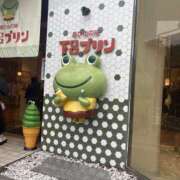 りさ 来週はいます🪄🪄 プールサイド新橋店
