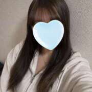 つき つき今日も予定通り出勤してます🌙14時まで短めですがお問合せお待ちしてます♡ 手コキ・オナクラ あおしろ