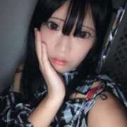 ゆみ 🖤19:30からいるよ〜♡ デザインプリズム新宿