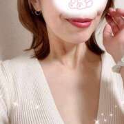 秋本しおり ありがとうございました🤍 ワイフコレクション
