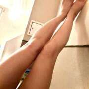 雨宮レナ 赤ネイル💅✨ セレブショップ新宿（東京ハレ系）