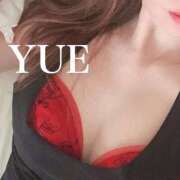 月(ゆえ) 快楽に溺れてみる？♡ 黒薔薇