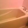 ホテル アトランタ(豊島区/ラブホテル)の写真『505号室 バスルーム（蛇口から熱湯が漏れてます。止まりません）』by 市