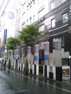 ラモード新宿(新宿区/ラブホテル)の写真『昼の外観』by ラッキーボーイ（運営スタッフ）