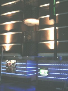 ホテル パル新宿店(新宿区/ラブホテル)の写真『夜の入り口』by もんが～