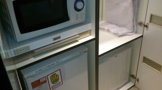 HOTEL AILU(アイル)(豊島区/ラブホテル)の写真『６０３号室 電子レンジ、持ち込み用冷蔵庫、その他冷蔵庫』by ハンプティ・ダンプティ