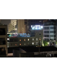 桜ヶ丘(さくらがおか)(多摩市/ラブホテル)の写真『夜の外観』by スラリン