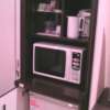 PLAZA K(プラザＫ)(八王子市/ラブホテル)の写真『203号室、電子レンジと販売用冷蔵庫など』by もんが～