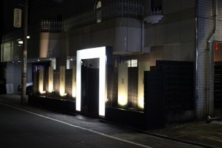 ホテル 青戸ヴィラ(葛飾区/ラブホテル)の写真『夜の入口』by スラリン