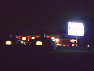 GRAND CARIBBEAN PRIVATE HOTEL(東村山市/ラブホテル)の写真『夜の外観（ホテル裏手側からの遠景）』by もんが～