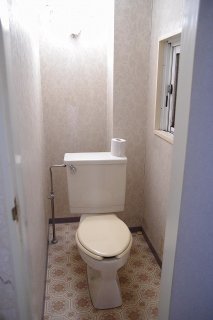サザンクロス(新宿区/ラブホテル)の写真『502号室 トイレ（洗浄機能無し）』by マーケンワン