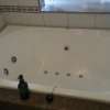 オリオン(新宿区/ラブホテル)の写真『303号室浴槽。ジェットバスとテレビあり。』by 春風拳