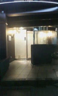 ホテルAVYSS(アビス)(新宿区/ラブホテル)の写真『入り口②』by 子持ちししゃも