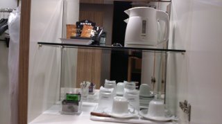HOTEL AILU(アイル)(豊島区/ラブホテル)の写真『２０７号室 食器・ポット』by ハンプティ・ダンプティ