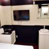 HOTEL ONYX（オニキス）(渋谷区/ラブホテル)の写真『202号室 テレビ＆洗面台』by Waco