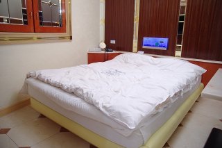 HOTEL STATION 迎賓館(台東区/ラブホテル)の写真『501号室 ベッド』by マーケンワン