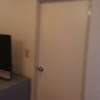 ホテルシティ(立川市/ラブホテル)の写真『３０６号室 TVと洗面入り口』by 市