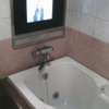 HOTEL DINO 相模原(ディーノ)(相模原市/ラブホテル)の写真『315号室、浴室テレビ』by もんが～