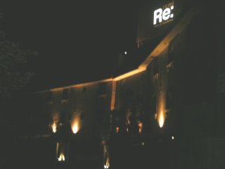 Hotel Re:（リー）(志木市/ラブホテル)の写真『夜の外観』by もんが～