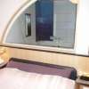 B-SIDE(品川区/ラブホテル)の写真『502号室 寝室と浴室の窓（ロールスクリーンあり）』by ホテルレポったー