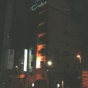 HOTEL Dulce（ドゥルセ）(北区/ラブホテル)の写真『夜の外観』by もんが～