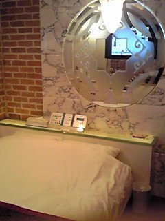 ラフェスタ吉祥寺(武蔵野市/ラブホテル)の写真『318号室ベッド』by ハンプティ・ダンプティ