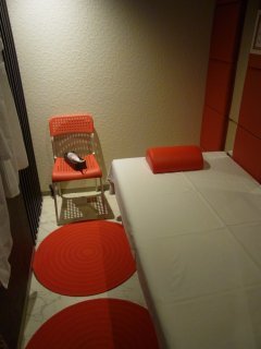 HOTEL SHIP'S（シップス）(船橋市/ラブホテル)の写真『501号室 「赤い神秘の特別室診察室」』by ホテルレポったー