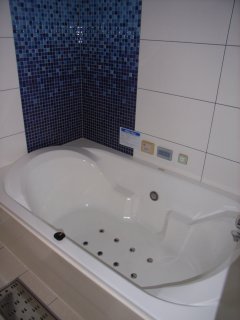 B-SIDE(品川区/ラブホテル)の写真『502号室 浴槽』by ホテルレポったー