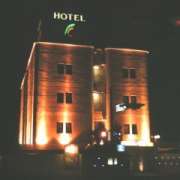 HOTEL Sala(サラ)(相模原市/ラブホテル)の写真『夜の外観』by もんが～