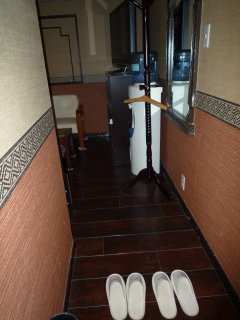Hotel Bali&Thai 福生店(福生市/ラブホテル)の写真『31号室玄関から部屋』by スラリン