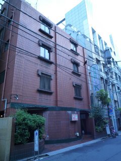 HOTEL K(新宿区/ラブホテル)の写真『昼の外観』by スラリン