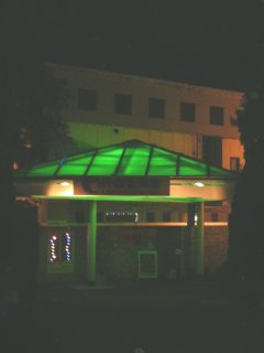 LAKE HILL HOTEL CHATEU(シャトー)(相模原市/ラブホテル)の写真『夜の入り口』by もんが～