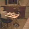 マリオネットアイネ(八王子市/ラブホテル)の写真『304号室、テーブルと椅子』by もんが～