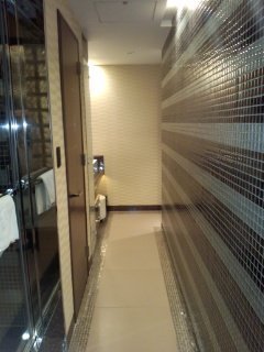 ホテル PASHA(パシャ)(新宿区/ラブホテル)の写真『602号室部屋方法から廊下撮影』by ごえもん（運営スタッフ）