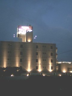 シェレナ(国立市/ラブホテル)の写真『夜の外観』by もんが～