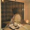ラ・フランセパリス(新宿区/ラブホテル)の写真『35号室、枕元がガラス貼りで室内からお風呂が丸見えでした。』by もんが～
