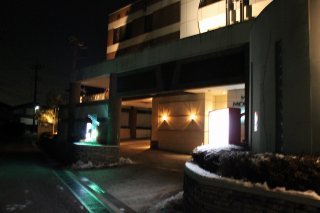 閉店？したホテル(ID:20937)(所沢市/ラブホテル)の写真『夜の入口』by スラリン