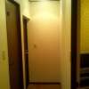 ホテル クラウン(市原市/ラブホテル)の写真『バスルームから振り返り撮影。右がベッドルーム。左がトイレ。奥が入口。』by クマさん