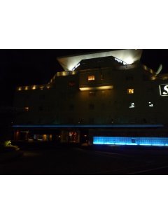 ウォーターホテルS国立(国立市/ラブホテル)の写真『夜の外観２』by スラリン