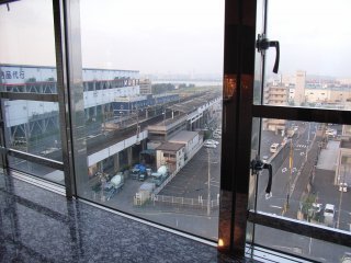 ホテルM(市川市/ラブホテル)の写真『801号室 景色（南西向き、市川塩浜駅）』by ホテルレポったー