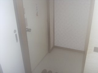 閉店？したホテル(ID:25798)(新宿区/ラブホテル)の写真『山中湖号室出入口』by 3月9日
