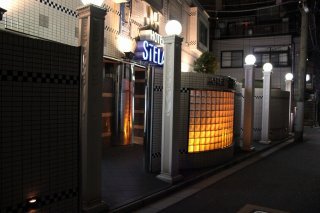 HOTEL STELA（ステラ）(台東区/ラブホテル)の写真『夜の入口』by スラリン