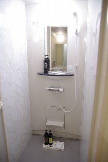 ヒルズホテル五反田(品川区/ラブホテル)の写真『510号室 シャワールーム』by マーケンワン