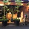 HOTEL Bali An Resort　新宿アイランド店(新宿区/ラブホテル)の写真『裏側入口付近装飾１』by スラリン