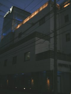HOTEL Y(ヤー)(所沢市/ラブホテル)の写真『早朝の外観』by もんが～