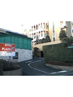 PLAZA K(プラザＫ)(八王子市/ラブホテル)の写真『昼の入り口』by もんが～