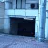 ルミネンホテル蒲田(大田区/ラブホテル)の写真『昼の駐車場入口』by スラリン