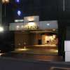ラモード新宿(新宿区/ラブホテル)の写真『夜の駐車場入口』by スラリン