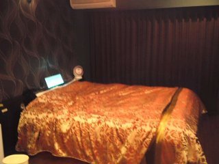 HOTEL沙羅(SARA)柏しょうなん店(柏市/ラブホテル)の写真『１０３号室 ベッド拡大写真』by コレ兄