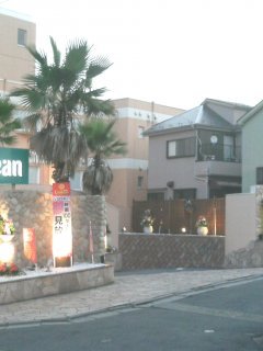 グランドカリビアンリゾートホテル(所沢市/ラブホテル)の写真『朝の入り口』by もんが～